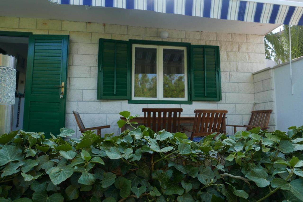 Vacation House "Pave" Povlja  Extérieur photo