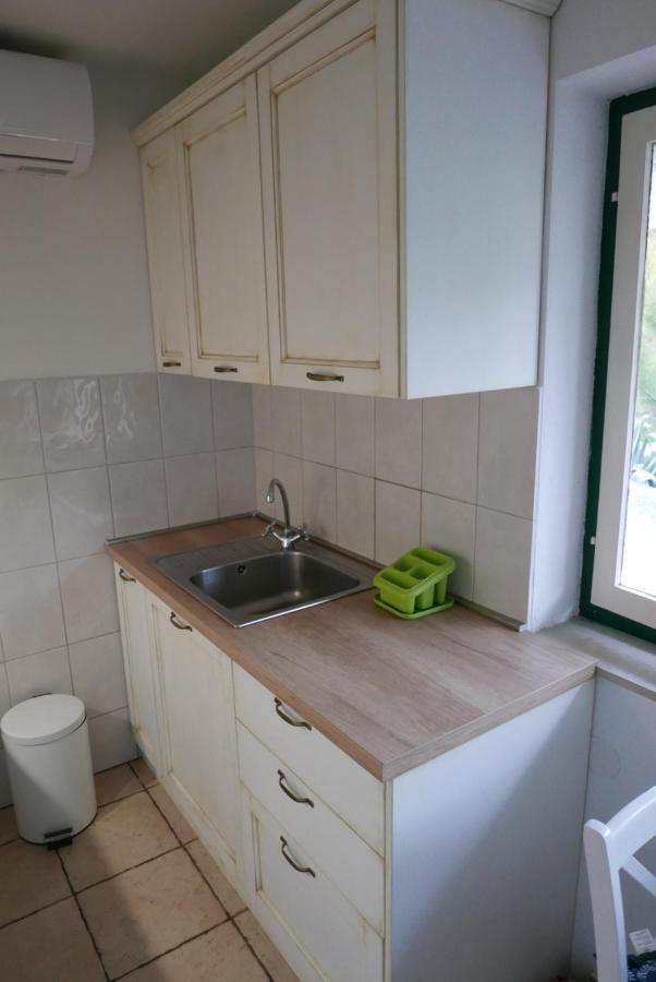 Vacation House "Pave" Povlja  Extérieur photo