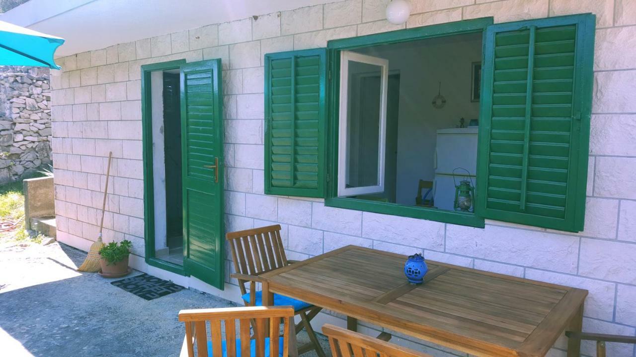 Vacation House "Pave" Povlja  Extérieur photo