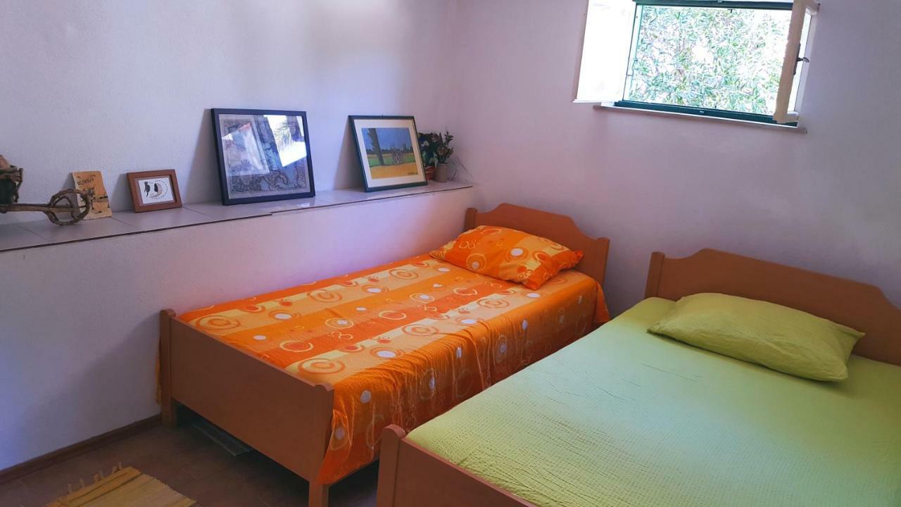 Vacation House "Pave" Povlja  Extérieur photo