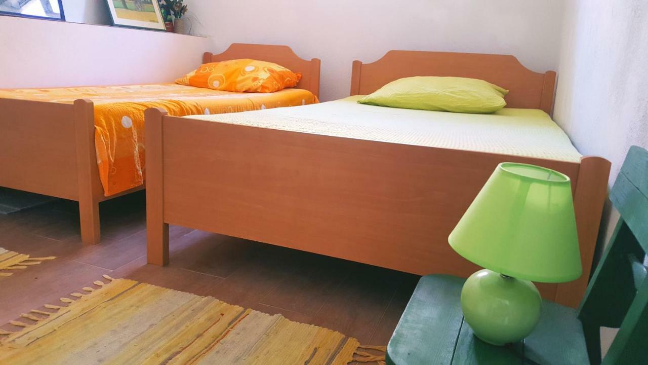 Vacation House "Pave" Povlja  Extérieur photo